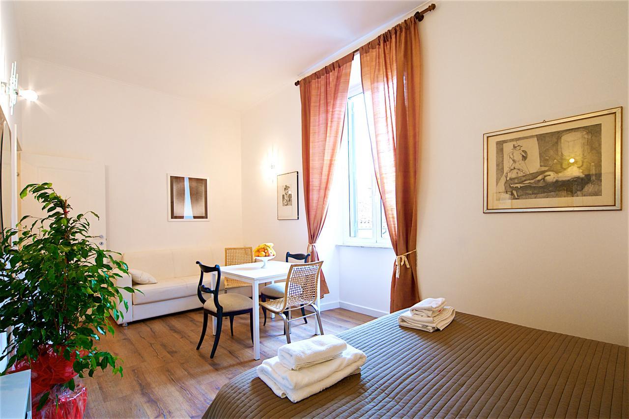 Vetrina Holidays Apartment Navona Rome Buitenkant foto